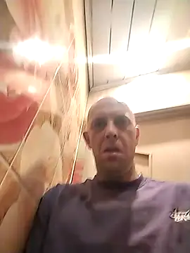 Snapshot of MaxDevilWhite chatting on November 2025 10:30:01 PM MaxDevilWhite online show from November 2025 10:30:01 PM