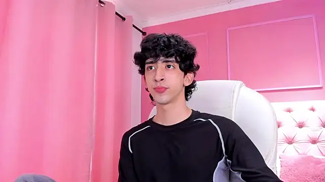 Snapshot of Alezzandro_ chatting on January 2025 02:49:02 PM Alezzandro online show from January 2025 02:49:02 PM