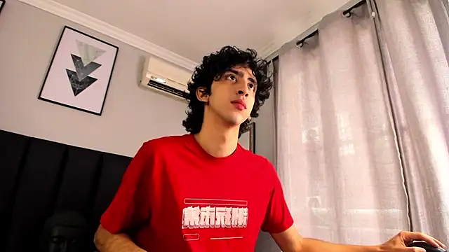 Snapshot of Alezzandro_ chatting on March 2025 01:57:02 PM Alezzandro online show from March 2025 01:57:02 PM