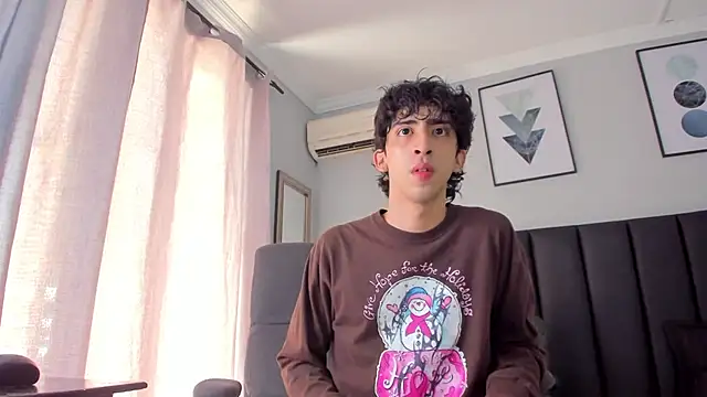 Snapshot of Alezzandro_ chatting on March 2025 01:53:01 PM Alezzandro online show from March 2025 01:53:01 PM