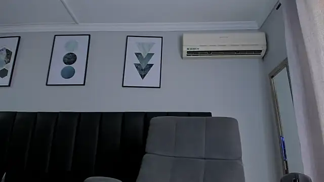 Snapshot of Alezzandro_ chatting on March 2025 01:23:01 PM Alezzandro online show from March 2025 01:23:01 PM