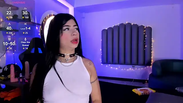 Martshall09 online show from December 2025 08:57:01 PM