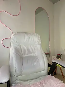 Snapshot of Sofi_BBW chatting on February 2026 12:43:02 PM Sofi BBW online show from February 2026 12:43:02 PM