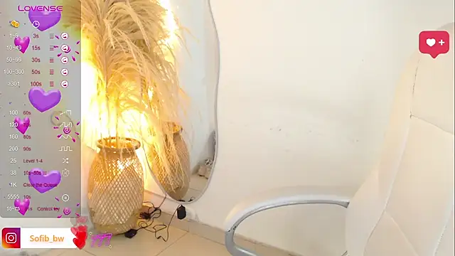 Snapshot of Sofi_BBW chatting on February 2026 12:45:01 PM Sofi BBW online show from February 2026 12:45:01 PM