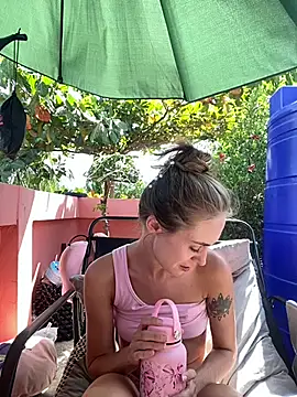 White Lu online show from February 2026 07:21:02 AM