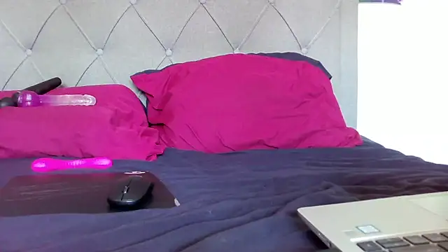 bunnyfox420 online show from September 2025 11:35:01 AM