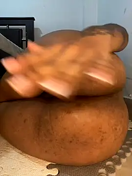 Snapshot of Charlotte_bronxxx chatting on September 2025 06:29:01 PM Charlotte bronxxx online show from September 2025 06:29:01 PM