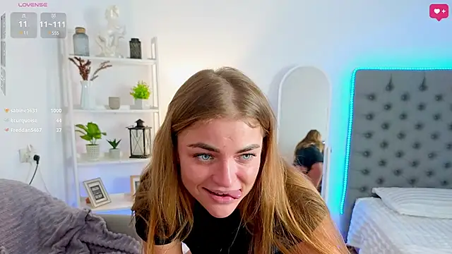 Donna Sun online show from March 2025 10:38:01 AM