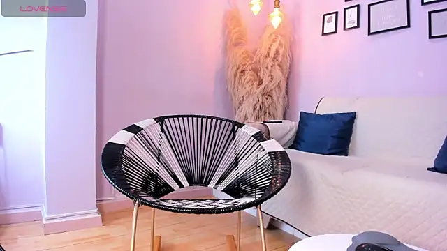 alana rossetti online show from November 2025 12:55:01 PM