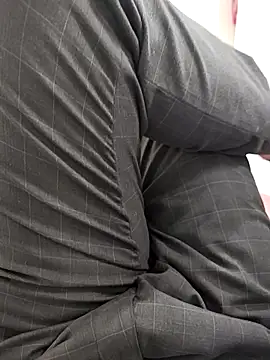 Snapshot of Younme6-9 chatting on October 2025 10:38:01 AM Younme6-9 online show from October 2025 10:38:01 AM