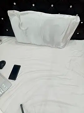 Snapshot of Younme6-9 chatting on November 2025 01:27:02 AM Younme6-9 online show from November 2025 01:27:02 AM