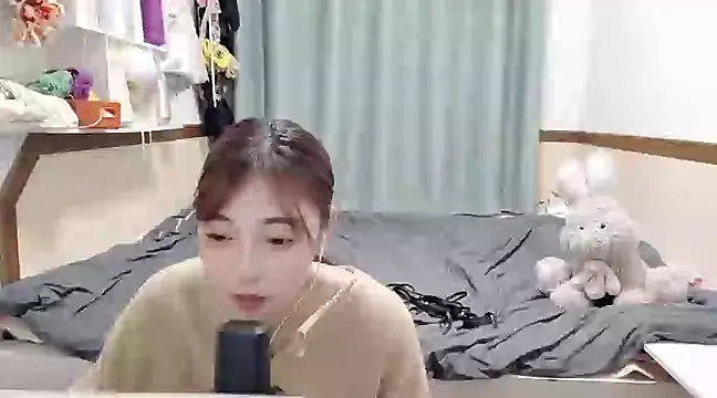 Snapshot of Song_99 chatting on February 2025 05:29:02 PM Song 99 online show from February 2025 05:29:02 PM