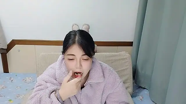 Snapshot of Song_99 chatting on March 2025 05:39:01 PM Song 99 online show from March 2025 05:39:01 PM