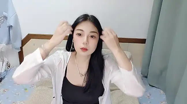 Snapshot of Song_99 chatting on March 2025 02:33:02 PM Song 99 online show from March 2025 02:33:02 PM