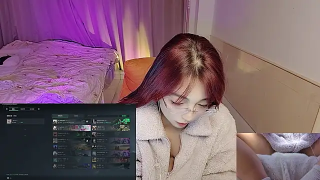 Snapshot of Song_99 chatting on October 2025 01:37:01 PM Song 99 online show from October 2025 01:37:01 PM