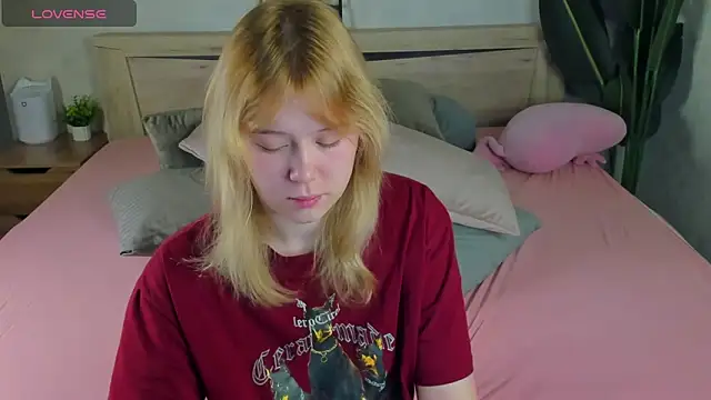 Snapshot of Amy_Kimberlly chatting on September 2025 11:59:01 PM Amy Kimberlly online show from September 2025 11:59:01 PM
