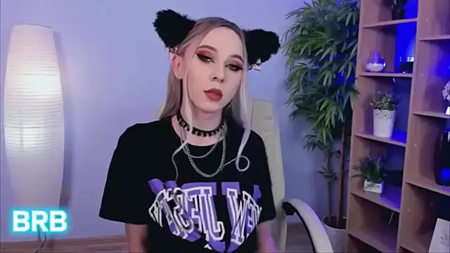 Shiny Jennifer online show from February 2025 07:56:01 AM