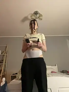 Snapshot of bunnythetailor chatting on February 2025 02:38:01 AM bunnythetailor online show from February 2025 02:38:01 AM