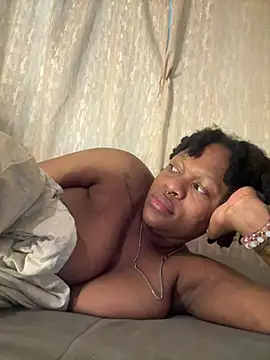 Snapshot of Boneca25 chatting on February 2026 08:51:02 PM Boneca25 online show from February 2026 08:51:02 PM