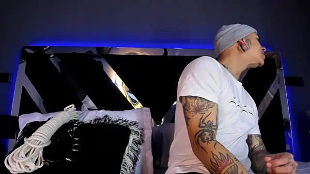 Snapshot of kaletattoo chatting on February 2025 07:38:02 PM kaletattoo online show from February 2025 07:38:02 PM