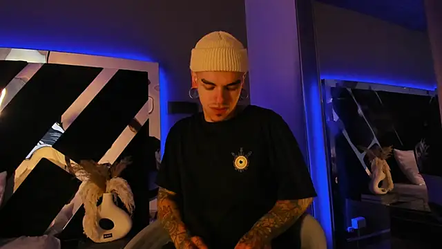 Snapshot of kaletattoo chatting on February 2025 07:38:02 PM kaletattoo online show from February 2025 07:38:02 PM