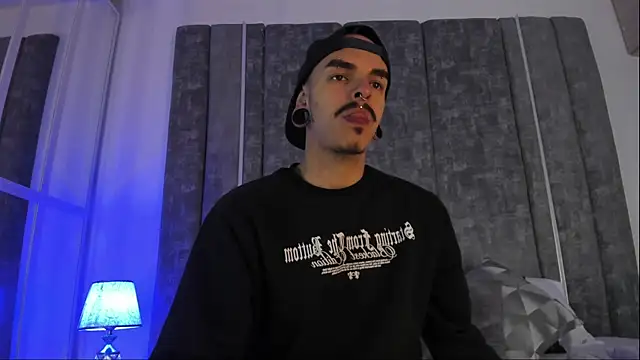 Snapshot of kaletattoo chatting on October 2025 12:03:02 PM kaletattoo online show from October 2025 12:03:02 PM