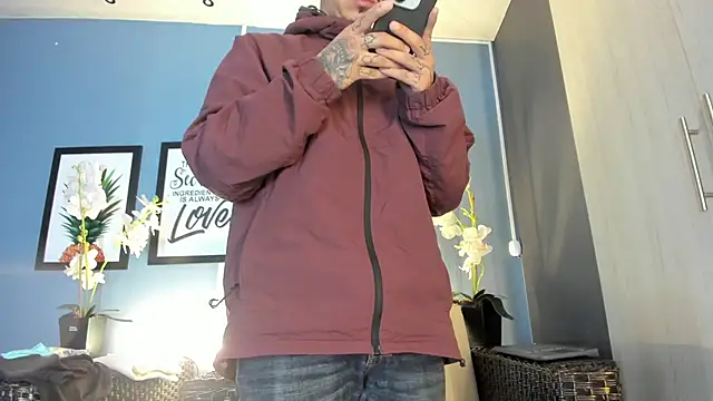 Snapshot of kaletattoo chatting on October 2025 10:58:02 AM kaletattoo online show from October 2025 10:58:02 AM