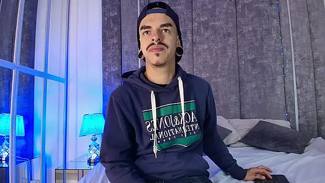 Snapshot of kaletattoo chatting on November 2025 11:20:01 AM kaletattoo online show from November 2025 11:20:01 AM