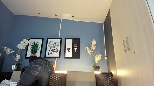 Snapshot of kaletattoo chatting on November 2025 11:54:01 AM kaletattoo online show from November 2025 11:54:01 AM