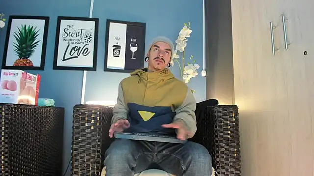 Snapshot of kaletattoo chatting on November 2025 11:11:01 AM kaletattoo online show from November 2025 11:11:01 AM