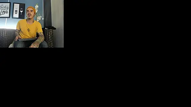 Snapshot of kaletattoo chatting on December 2025 07:20:02 PM kaletattoo online show from December 2025 07:20:02 PM