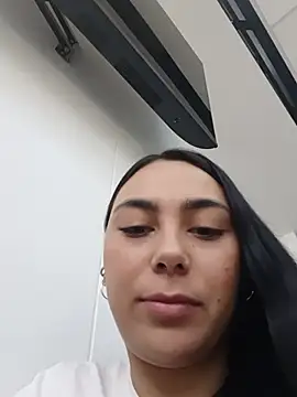 Snapshot of Ariana_rouse chatting on July 2026 03:32:01 PM Ariana rouse online show from July 2026 03:32:01 PM