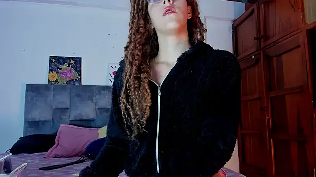 Isangel  online show from September 2025 04:50:01 AM