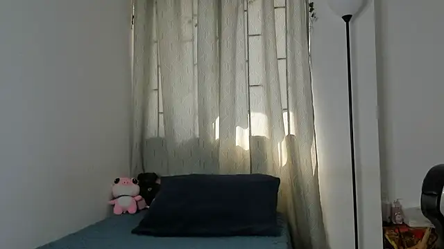 viankaa miller online show from November 2025 05:56:01 PM