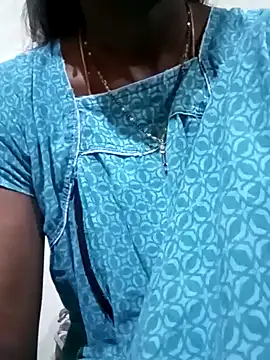 Snapshot of TeluguammayiMahi chatting on February 2025 09:43:01 PM TeluguammayiMahi online show from February 2025 09:43:01 PM