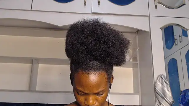 YoungDiva69 online show from February 2025 09:04:02 PM