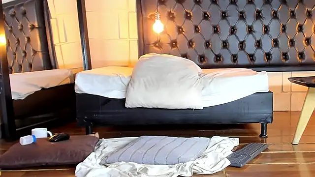 SamanthaMilann online show from February 2025 09:47:01 PM