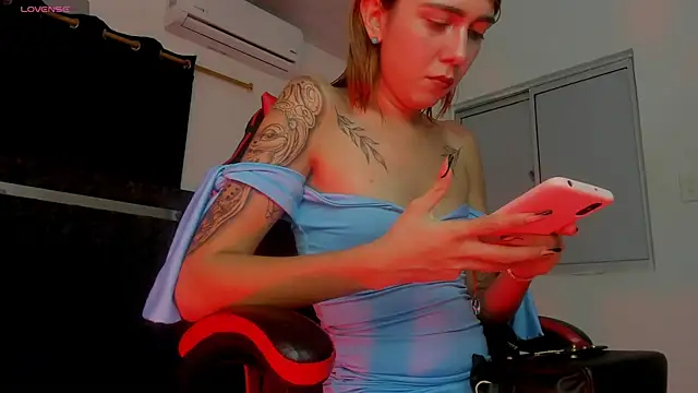 Nicol TransGirl online show from January 2026 03:33:01 AM