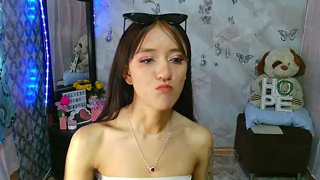 Snapshot of Lya1_ch chatting on February 2025 10:04:02 PM Lya1 ch online show from February 2025 10:04:02 PM