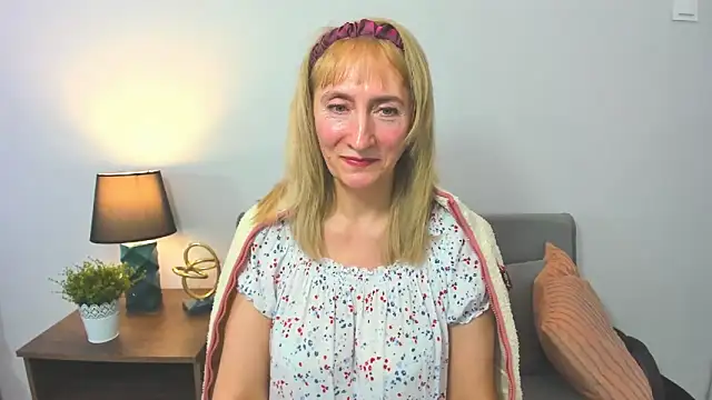 Snapshot of MargaretMilf69 chatting on February 2025 02:29:02 PM MargaretMilf69 online show from February 2025 02:29:02 PM