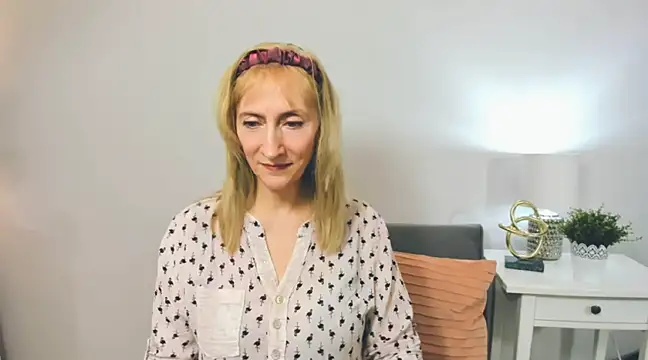 Snapshot of MargaretMilf69 chatting on February 2025 07:31:02 PM MargaretMilf69 online show from February 2025 07:31:02 PM
