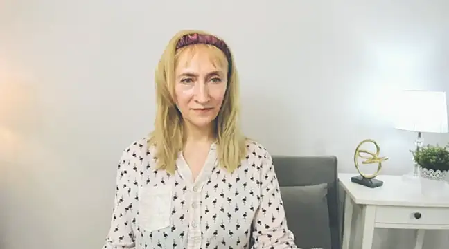 Snapshot of MargaretMilf69 chatting on February 2025 02:21:01 PM MargaretMilf69 online show from February 2025 02:21:01 PM