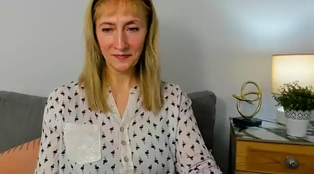 Snapshot of MargaretMilf69 chatting on March 2025 07:22:01 PM MargaretMilf69 online show from March 2025 07:22:01 PM