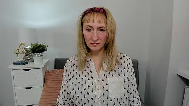 Snapshot of MargaretMilf69 chatting on March 2025 10:30:02 AM MargaretMilf69 online show from March 2025 10:30:02 AM