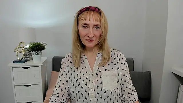 Snapshot of MargaretMilf69 chatting on March 2025 01:37:01 PM MargaretMilf69 online show from March 2025 01:37:01 PM