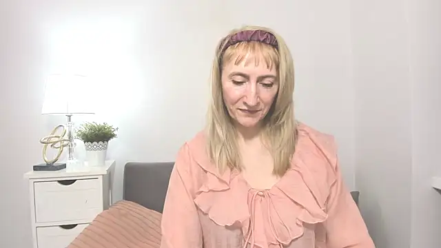 Snapshot of MargaretMilf69 chatting on March 2025 04:30:01 PM MargaretMilf69 online show from March 2025 04:30:01 PM