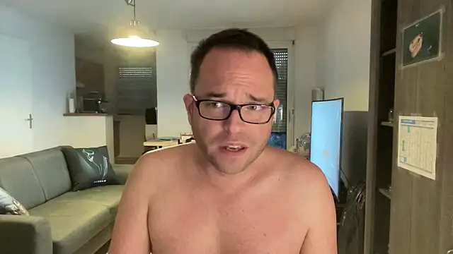 Funnyjul31 online show from February 2026 05:43:02 PM