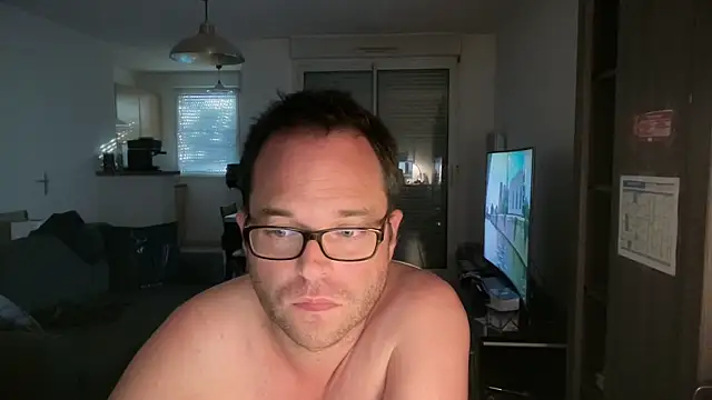 Snapshot of Funnyjul31 chatting on May 2026 05:18:02 PM Funnyjul31 online show from May 2026 05:18:02 PM