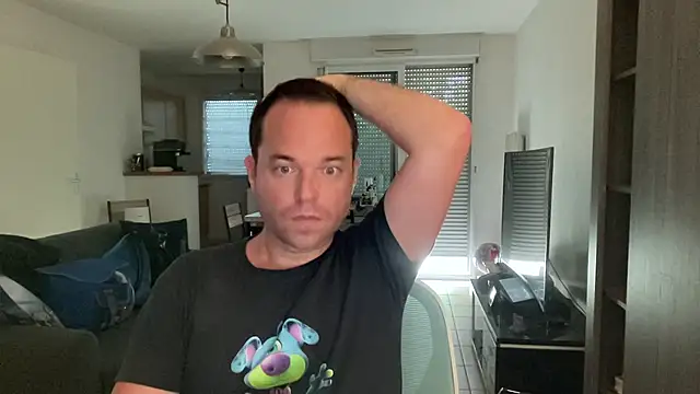 Snapshot of Funnyjul31 chatting on May 2026 01:51:02 PM Funnyjul31 online show from May 2026 01:51:02 PM