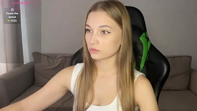 maria plaudice online show from October 2025 05:52:02 AM